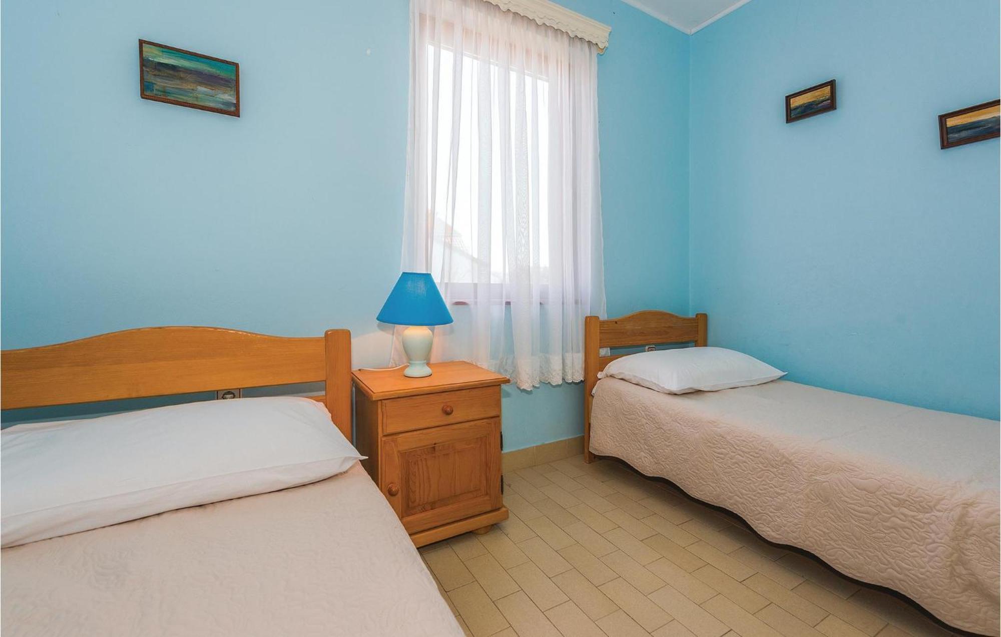 2 Bedroom Amazing Apartment In Rogoznica Rogoznica  Bagian luar foto